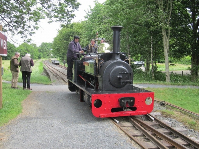 Huh Napier running round a slate train at Llangower