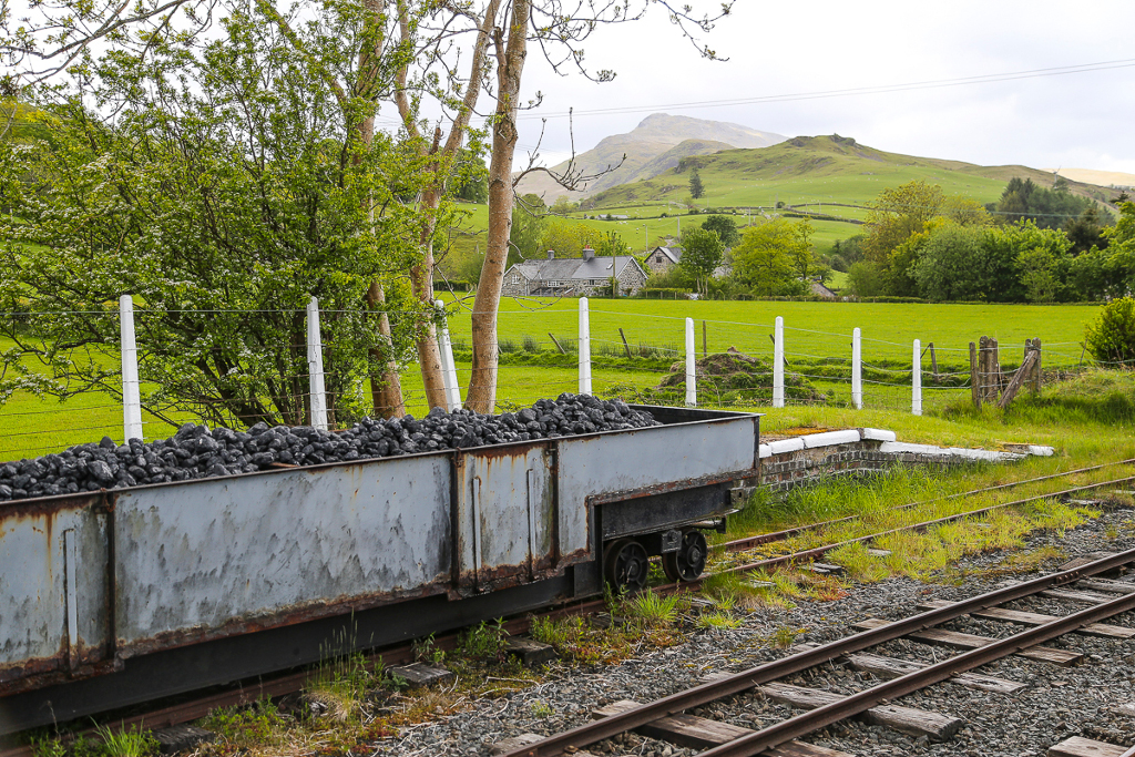 Aran Benllyn and the coal wagons