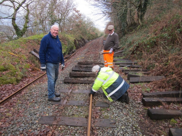 Lifting the rail during the January 2019 relay work