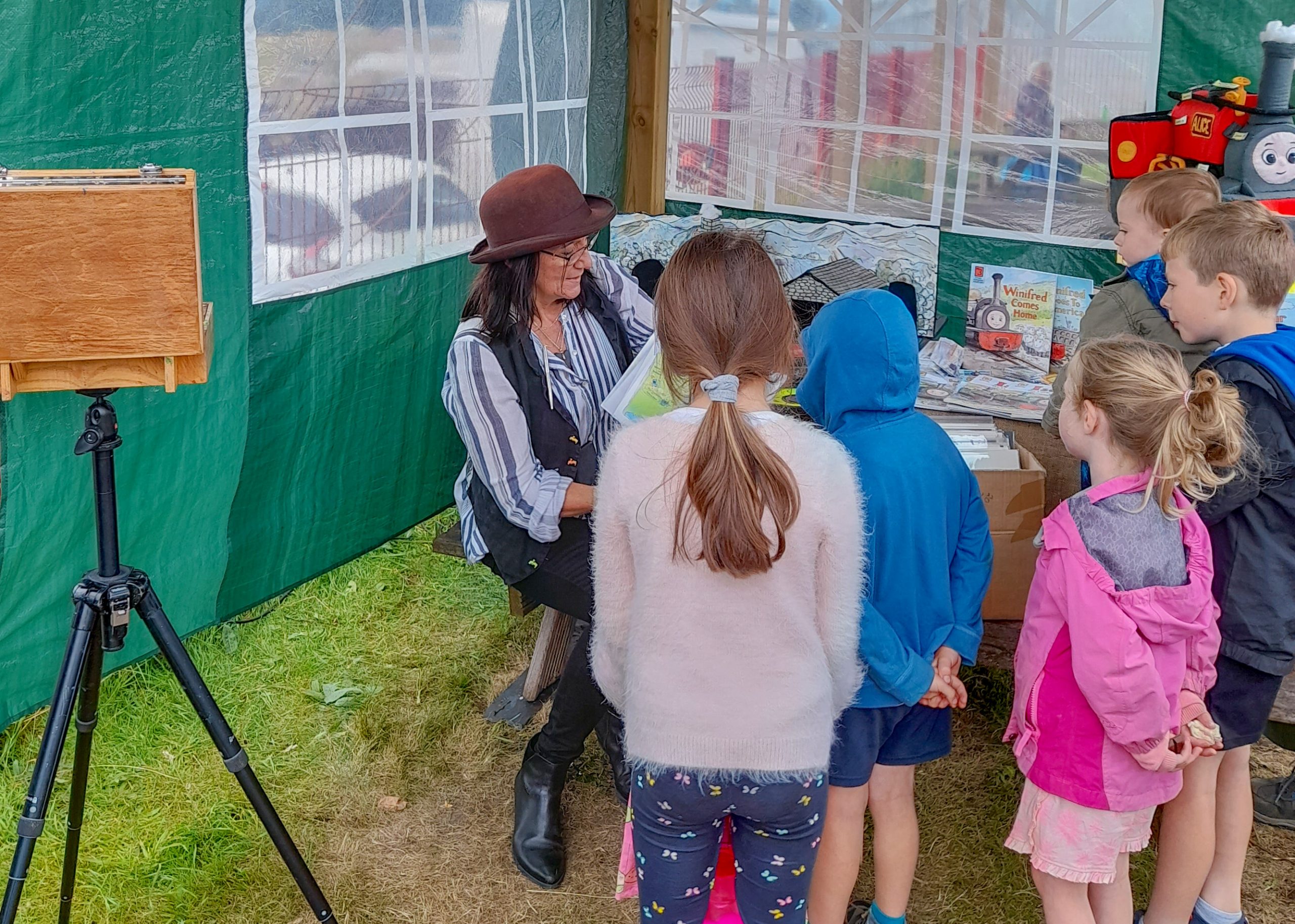 Pauline Hazelwood with children on Alice Day