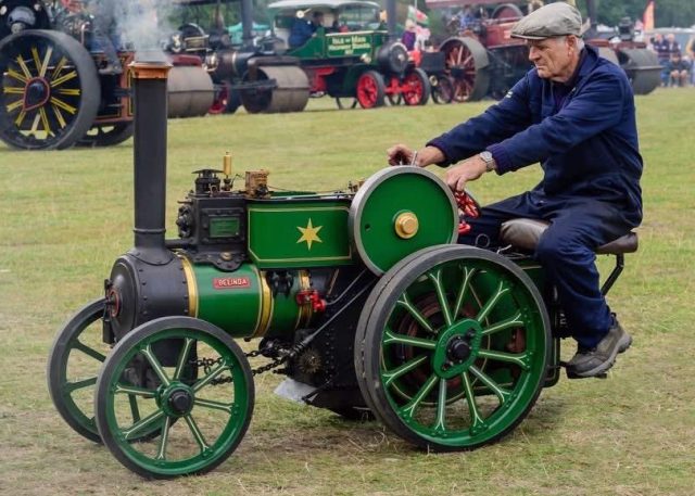 A half scale Ruston and Proctor traction engine. Here for all 3 days in steam.
